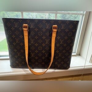 Louis Vuitton Luco LV